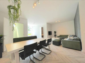 Home City Hotspot, Near City Center And Park